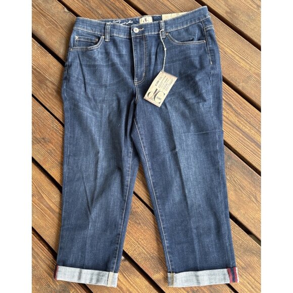 D/C Capri Denim Blue Jeans Slightly Curvy Straight Leg Sz 16 Stretchy NWT - Picture 1 of 11